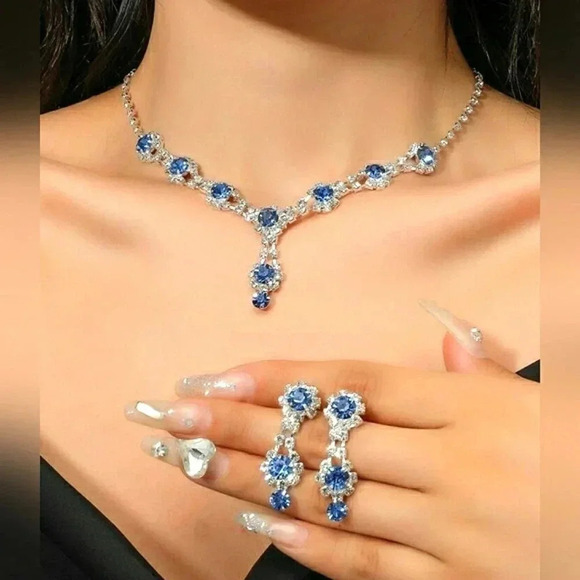 Blue Crystal Cubic Zirconia Special Events Cocktail Wedding Valentine's Gift - Picture 1 of 5